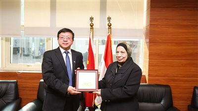 اتفاقية تعاون بين الجامعة المصرية الصينية وكلية جيانغسو للتكنولوجيا الصحية