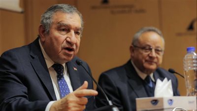 الدكتور عصام شرف يتحدث عن حالة أكتوبر ومشروع الوطن بمكتبة الإسكندرية