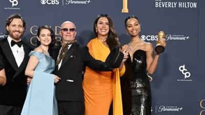 فوز إميليا بيريز بالجولدن جلوب يثير موجة من الغضب في المكسيك 