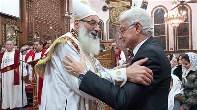 برئاسة هاني اباظه.. وفد الشرقية ينظم زيارة لكنيسة ماريو حنا لتهئنة الأقباط بعيد الميلاد المجيد