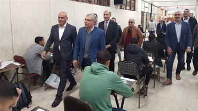 رئيس جامعة الزقازيق يتابع انتظام امتحانات الفصل الدراسي الأول بالتربية الرياضية 