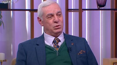 هل ورق الجوافة ولبان الدكر يفيد علاج الكحة.. أستاذ صدرية يجيب (فيديو)