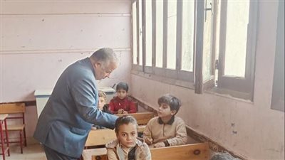 وكيل تعليم الفيوم يتابع لجان امتحانات النقل بمدارس طامية 