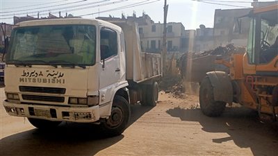 محافظ أسيوط: استمرار تطهير ورفع نواتج الترع والمصارف بديروط 