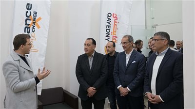 مدبولي يتفقد عددًا من معامل الشركات الناشئة والابتكار ومبادرة أجيال مصر الرقمية
