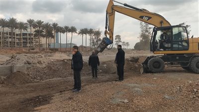 محافظ القليوبية يتابع جهود حملة مكبرة لازالة التعديات ومخالفات البناء ببنها وقليوب