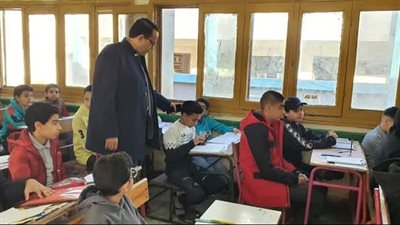 وكيل تعليم الغربية يتابع الامتحانات بمدارس شرق طنطا