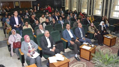 محافظ الغربية يترأس  اجتماع رؤساء المراكز والمدن والاحياء