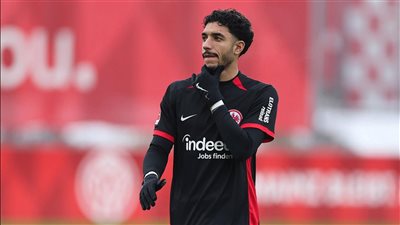 آخر مستجدات مفاوضات مانشستر سيتي مع فرانكفورت لضم عمر مرموش 