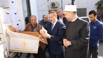 محافظ المنوفية يشهد استلام 4 أطنان لحوم صكوك الإطعام 