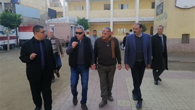 رئيس مدينة الرحمانية يتابع سير امتحانات النقل و سير العمل بالمنشٱت الحكومية