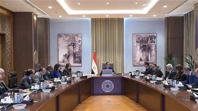 مدبولى يتابع التشابكات المالية بين القابضة لمياه الشرب وعددٍ من الجهات