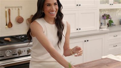 تفليكس تؤجل إطلاق وثائقي الامير هاري وميجان ماركل بسبب حرائق الغابات 