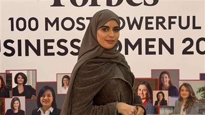 ليال بوكر: تعزيز الثقة بالنفس وتقبل مشاكل البشرة