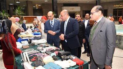 رئيس جامعة أسيوط يشهد افتتاح ملتقى 