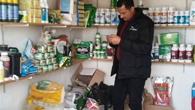 ضبط 767 عبوة مبيدات ومخصبات منتهية الصلاحية بالدلنجات