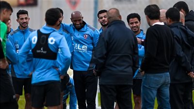 مران الزمالك.  محاضره فنيه من جروس للاعبين 