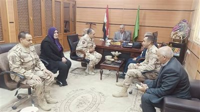  مدير تعليم الفيوم يستقبل قائد قطاع المحافظة للتأسيس العسكري
