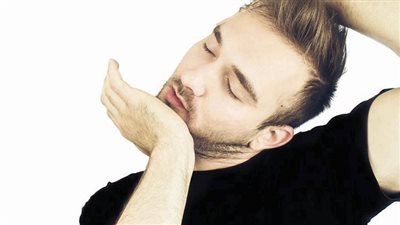 طقطقة الرقبة.... ممارسة شائعة تهدد الحياة 