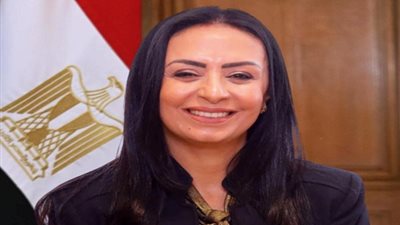 وزيرة التضامن تقرر تكليف الدفعة 104 من خريجى الجامعات لأداء الخدمة العامة