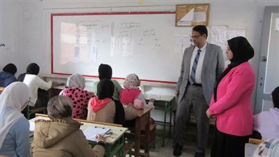 وكيل تعليم الغربية يتابع لجان الإمتحانات بمدارس السنطة