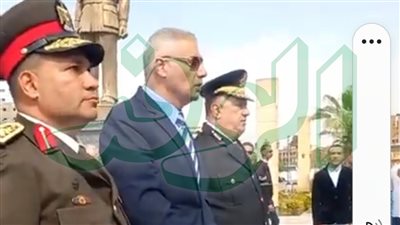 وضع إكليل من الزهور علي قبر الجندى المجهول باحتفالات عيد أسوان القومي