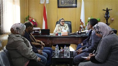 نائب محافظ الوادي الجديد تبحث إنشاء 