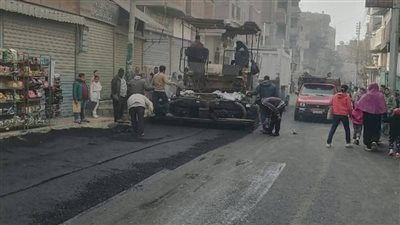 رئيس مركز إطسا بالفيوم يتفقد أعمال رصف شارع أبوبكر الصديق 