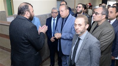 رئيس جامعة المنصورة يوجه بالالتزام بالجداول الزمنية لاستكمال المشروعات الطبية