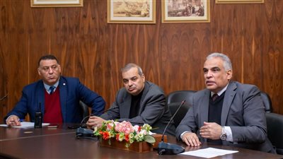 رئيس جامعة طنطا يشدد على الضوابط والتدابير الأمنية خلال فترة الامتحانات