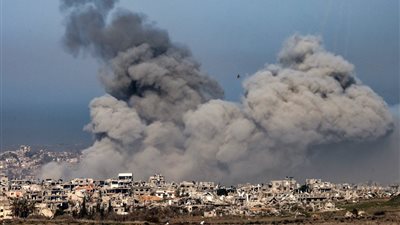 بعد إعلان الهدنة.. غارات إسرائلية تستهدف 23 فلسطينيًا بغزة
