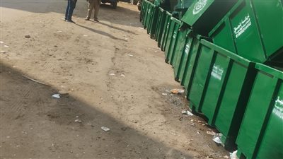 توزيع 34 حاوية معدنية لدعم منظومة النظافة بالمنصورة