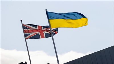 رئيس الوزراء البريطاني يعلن إرسال منظومة دفاع جوي جديدة إلى أوكرانيا