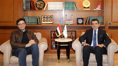 وزير الثقافة يناقش مع مدير عام الإيسيسكو دعم الإبداع والابتكار