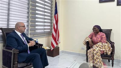 سفير مصر في ليبيريا يبحث مع وزيرة الخارجية سبل التعاون المشترك