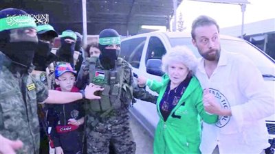 الإفراج عن المحتجزات الإسرائيليات.. اليوم