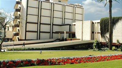 استدعاء أطباء مستشفيات جامعة المنصورة عبر أول تطبيق إلكتروني