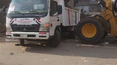 إستمرار حملات النظافة بقري المحلة الكبري 