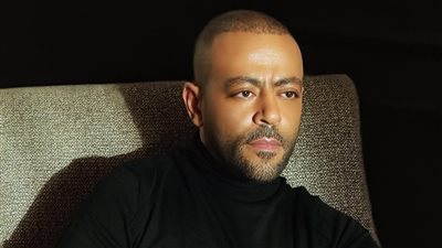 تامر عاشور يغادر نيويورك إلى الرياض لهذا السبب 