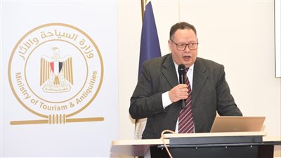 ورشة عمل لقطاعيّ الآثار المصرية واليونانية لبحث آليات العمل خلال الفترة المقبلة