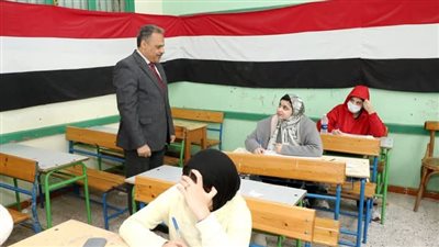 4 محاولات لتصوير ورقة امتحان الهندسة بـ «إعدادية الشرقية