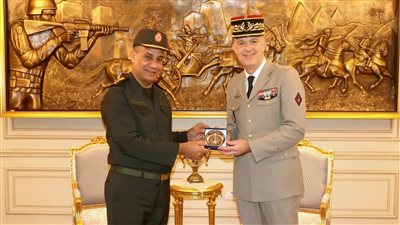 الأكاديمية العسكرية المصرية تستقبل مسئول التعاون الدولي للقوات البرية الفرنسية