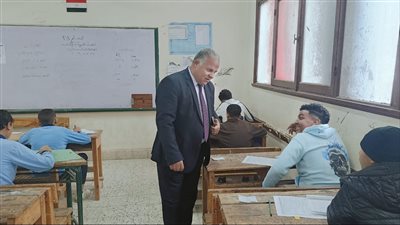استبعاد رئيس لجنة ومراقب أول ومعلمتين خلال امتحانات الشهادة الإعدادية بالفيوم 