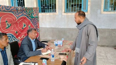 رئيس مركز قفط يواصل عقد لقاءاته الجماهيرية بالقرى لحل شكاوى المواطنين