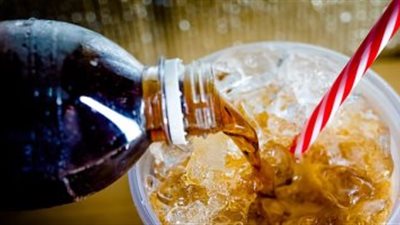  أطباء يكشفون عن أضرار مدمرة للمشروبات المحلاة بالسكر 