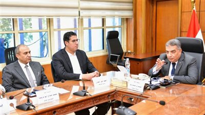 محافظ الدقهلية يلتقي وفد التنمية المستدامة بالمجلس القومي لحقوق الإنسان