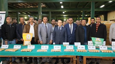 محافظ كفر الشيخ يتفقد مركز إعداد تقاوي الذرة الشامية بالبحوث الزراعية