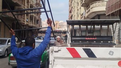 رفع 372 حالة إشغال طريق بحوش عيسى ودمنهور 
