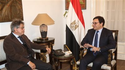 وزير الثقافة يبحث آفاق التعاون مع المتحدة للخدمات الإعلامية