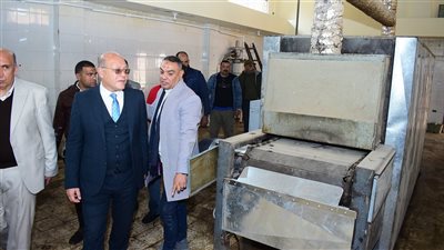 رئيس جامعة سوهاج: إعادة تشغيل مخبز الجامعة المطور